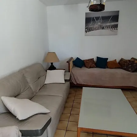 Maison Renovee 3 Avec Terrasse Et Parking A - Fr-1-494-202 Holiday home *